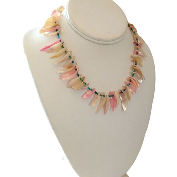 Vtg 80s Pastel Shell Necklace Chunky Mother Of Pearl Seashell Beach Coastal. - Picture 5 of 16